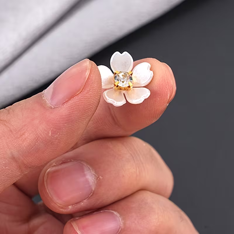 50 eleganckich, biało-złotych  – Jewelry Making For Adults recenzja i cena